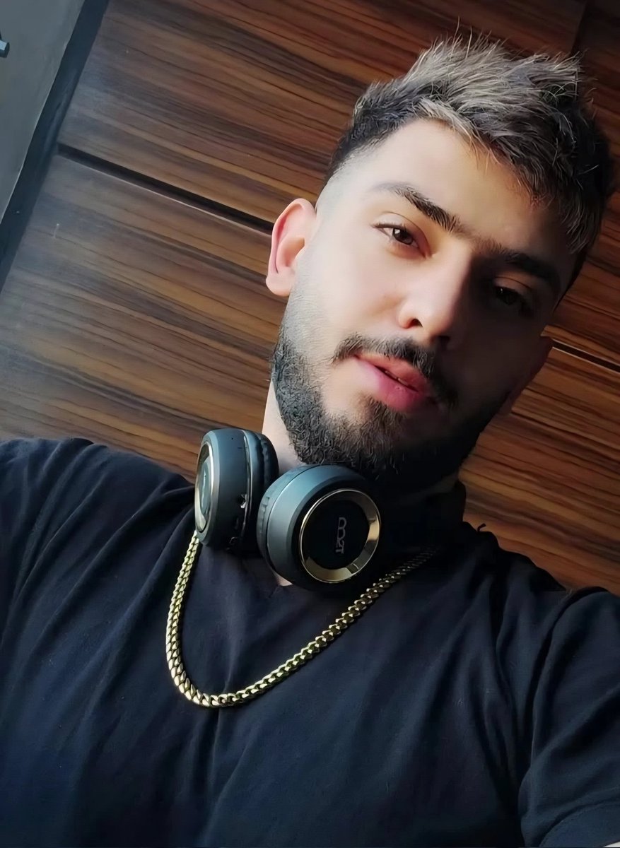 Araz Salimian · آراز سلیمیان