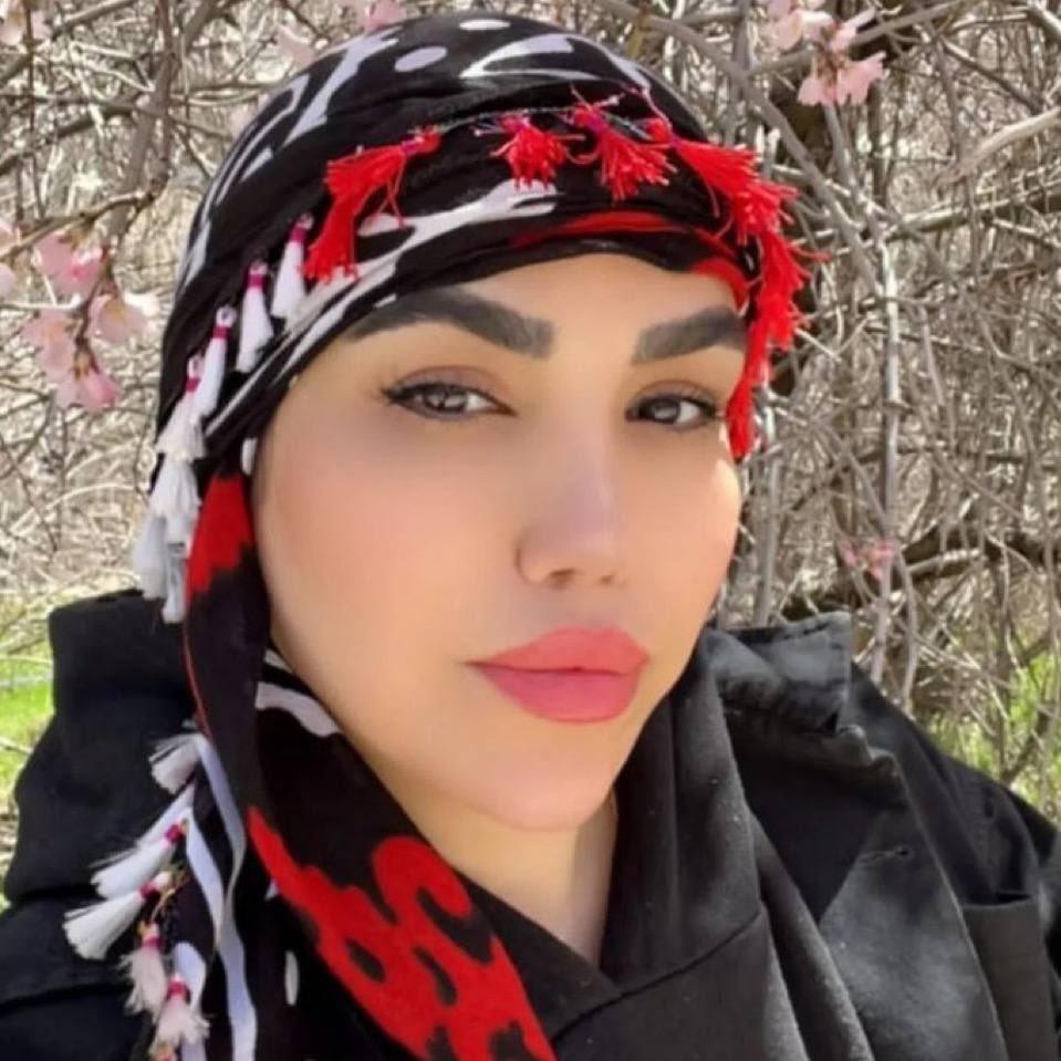 Azin Fariduni · آذین فریدونی