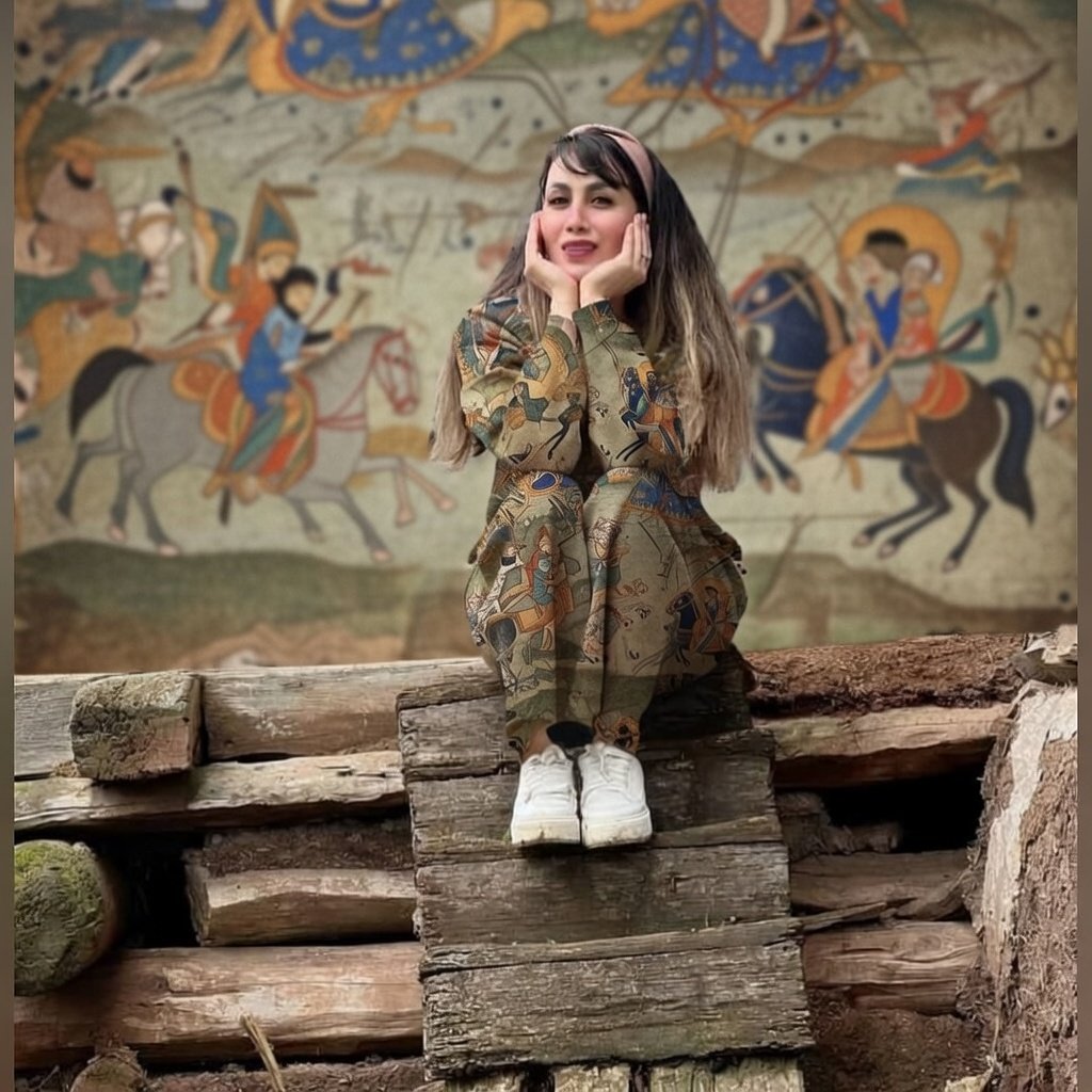 Setayesh Soosanabadi · ستایش سوسنابادی