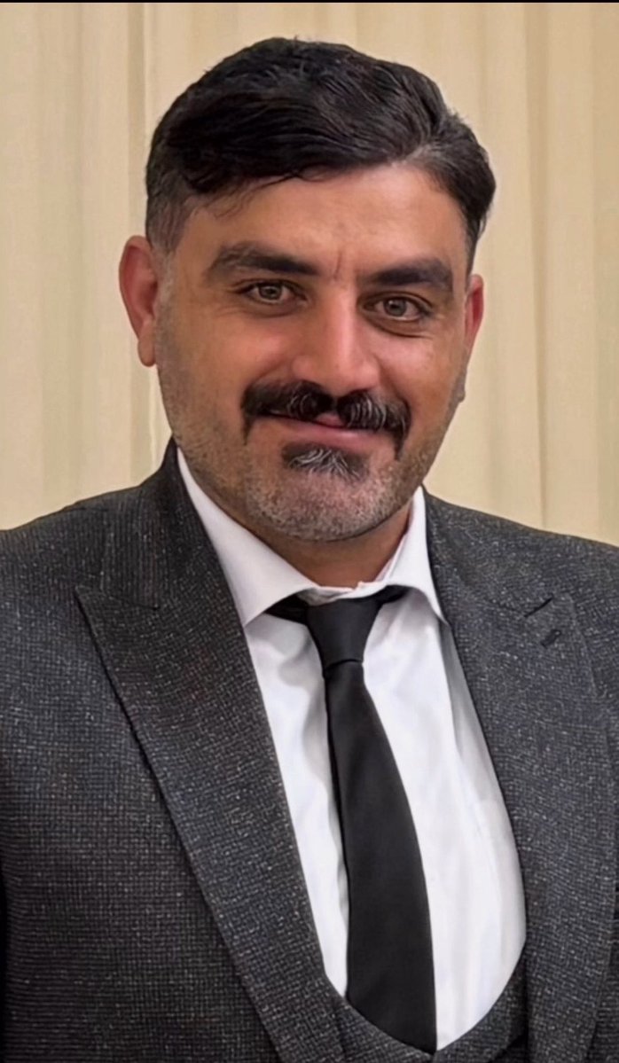 Amin Pouyan Seresht · امین پویان سرشت