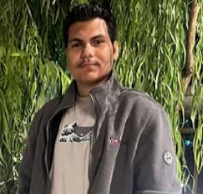 Iliya Ojaghlou · ایلیا اجاقلو