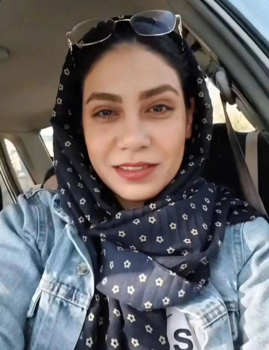 Farzaneh Rahnama · فرزانه رهنما