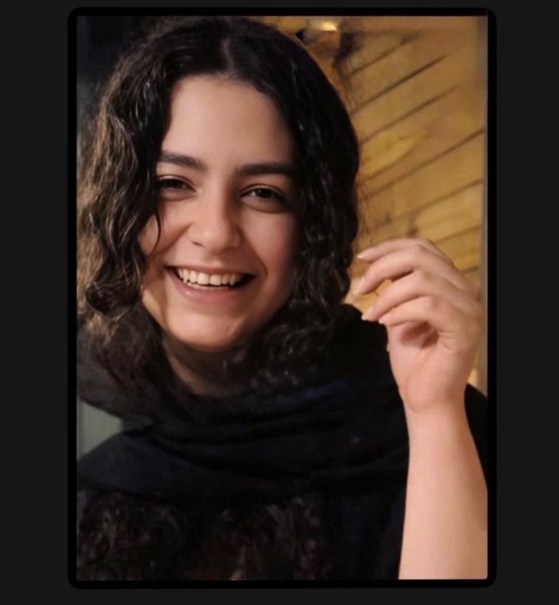 Kowsar Ahu Qalandari · کوثر آهو قلندری